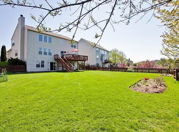3rd image of 1815 Apple Valley Dr