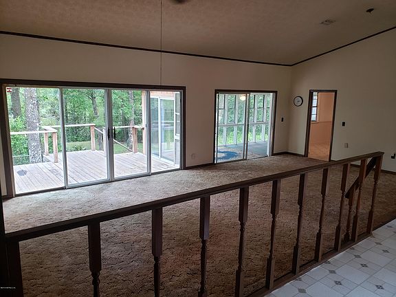 5th image of 909 Lake Asbury Dr