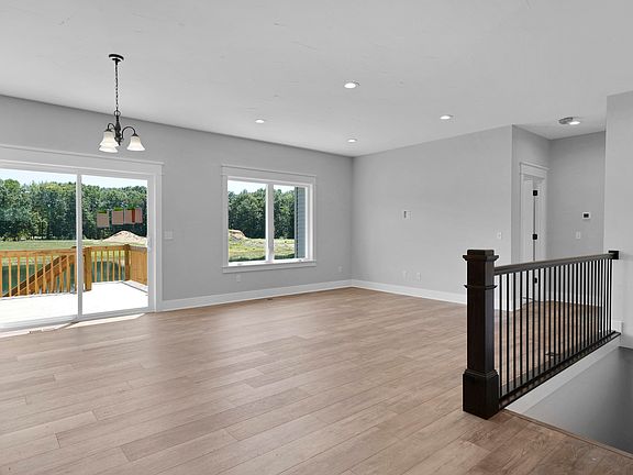 3rd image of 9132 Alex Dr #13
