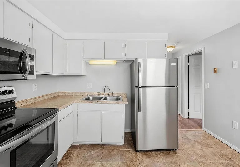 50-62 East St #7B — Photo 4