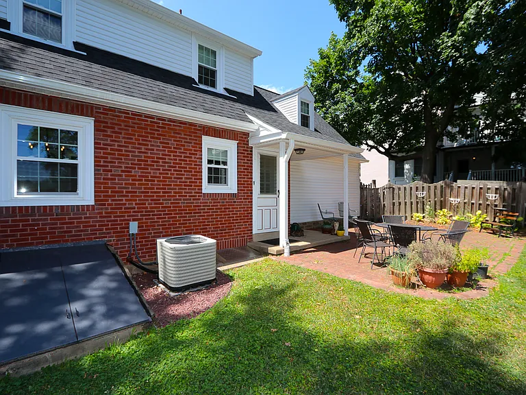 2411 Huntingdon Pike — Photo 9