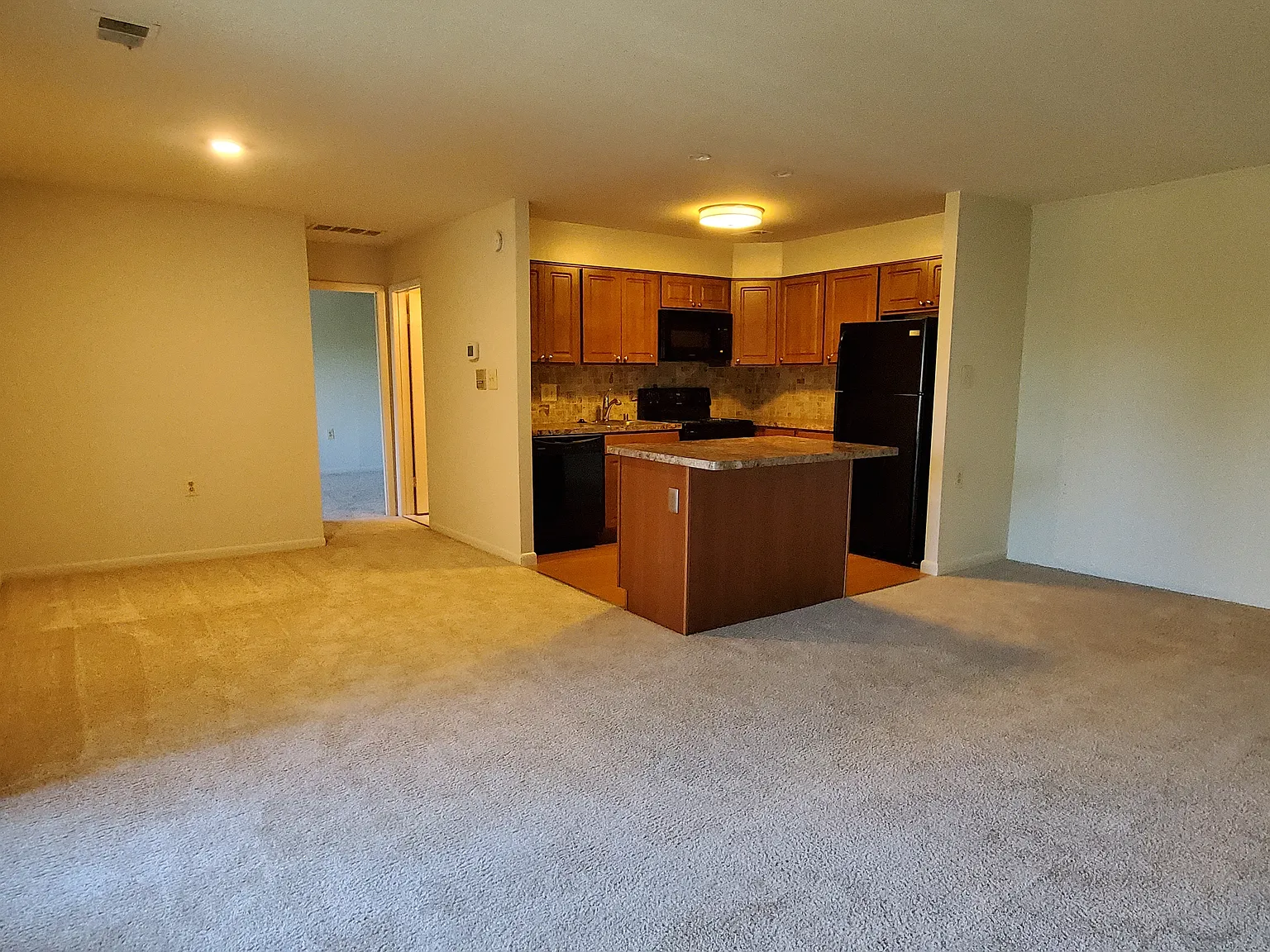 White Oaks — Photo 1