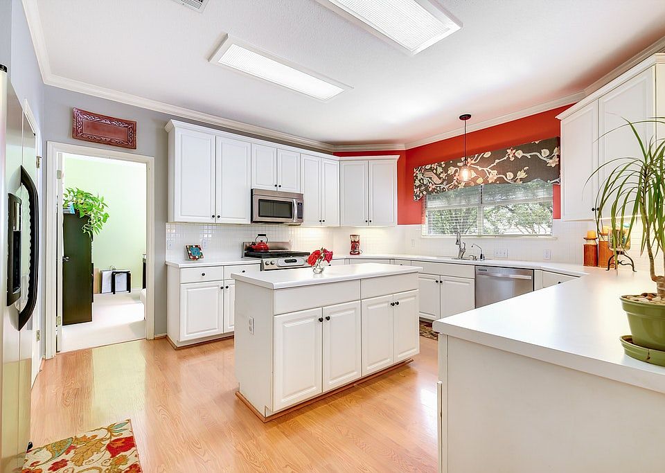 1st image of 2815 Hannah Kay Ln