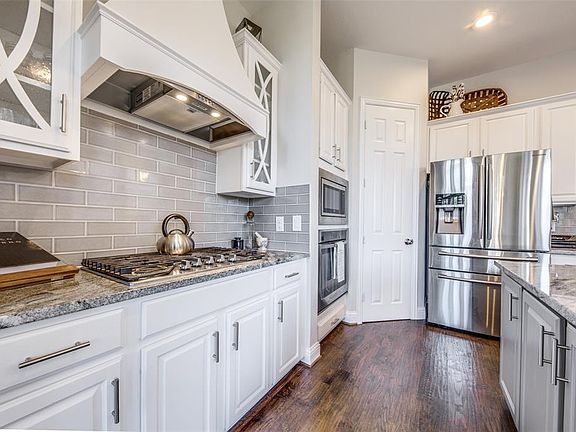 5th image of 9610 Peachtree Ln