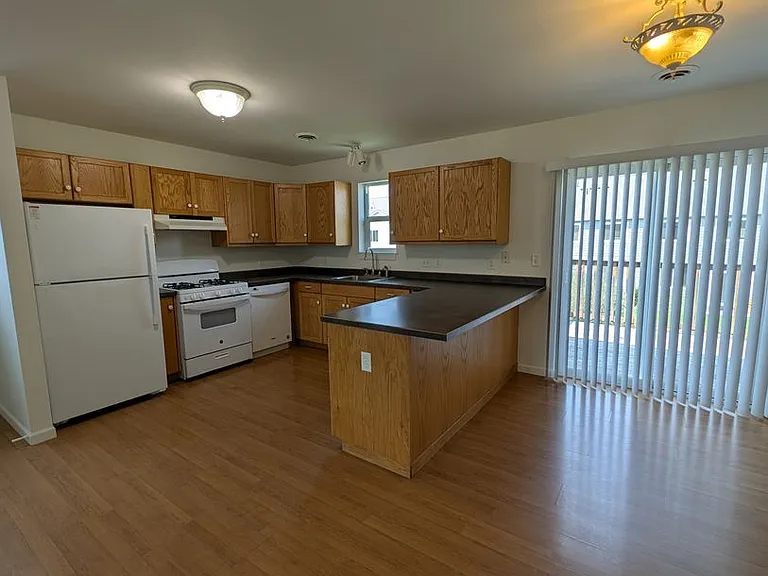 1115 W Park Ave — Photo 3
