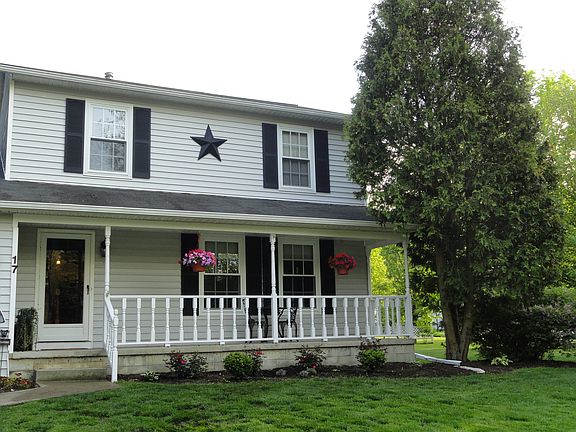 3rd image of 17 Baltusrol Dr