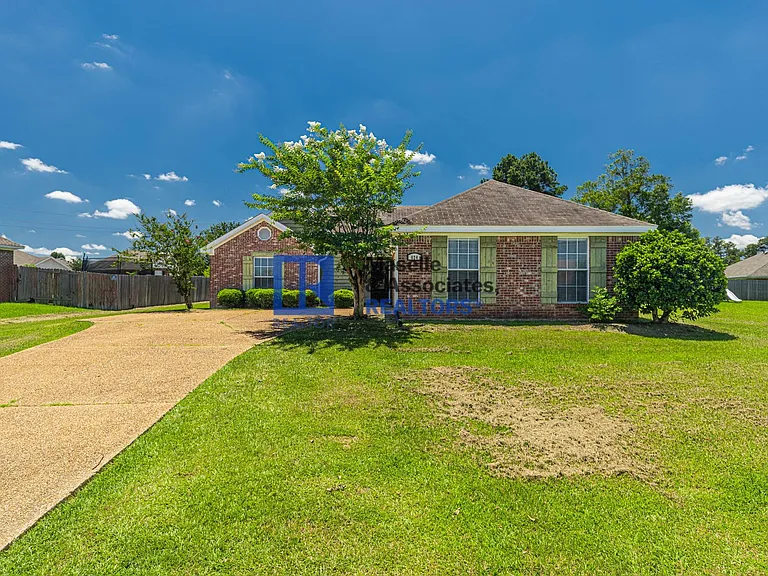 624 Post Oak Pl — Photo 4
