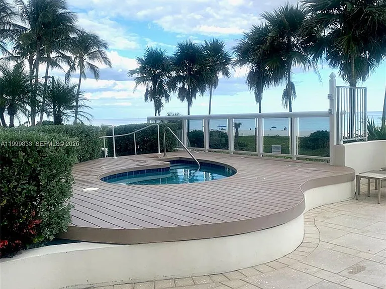 5757 Collins Ave #1003 — Photo 25