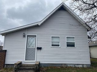 903 Jefferson Ave, Charleston, IL