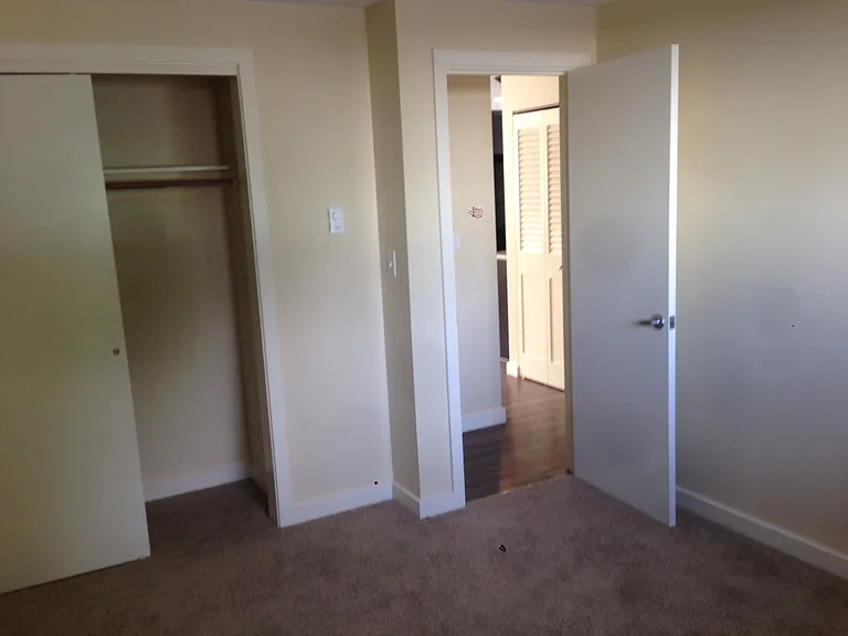 H04619mq -Ref Mari Don Apts — Photo 8