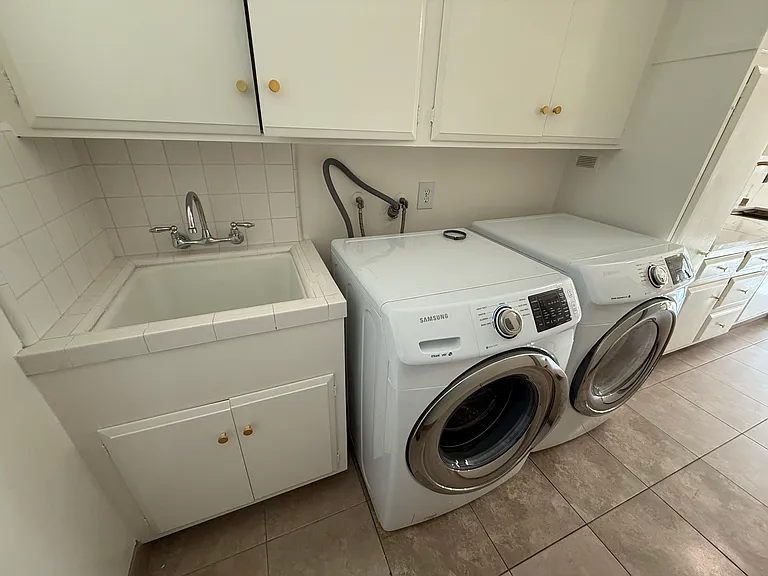 7838 W Manchester Ave #1 — Photo 12