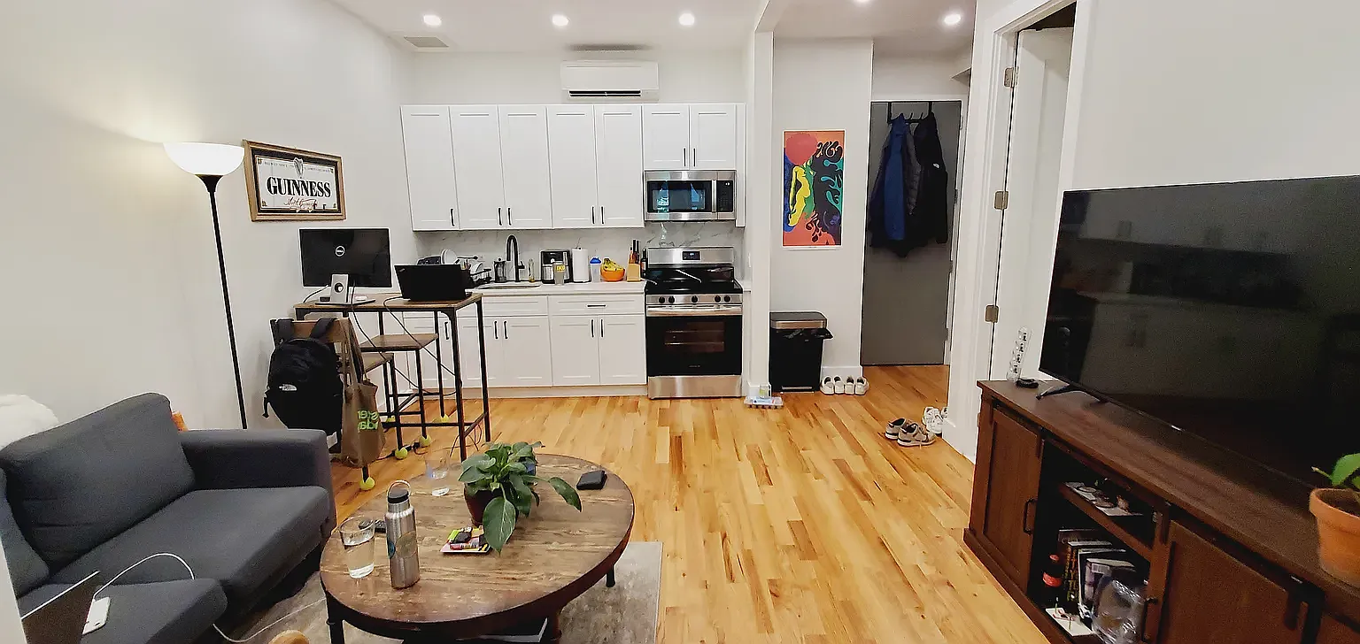 12 Spencer Court — Photo 1