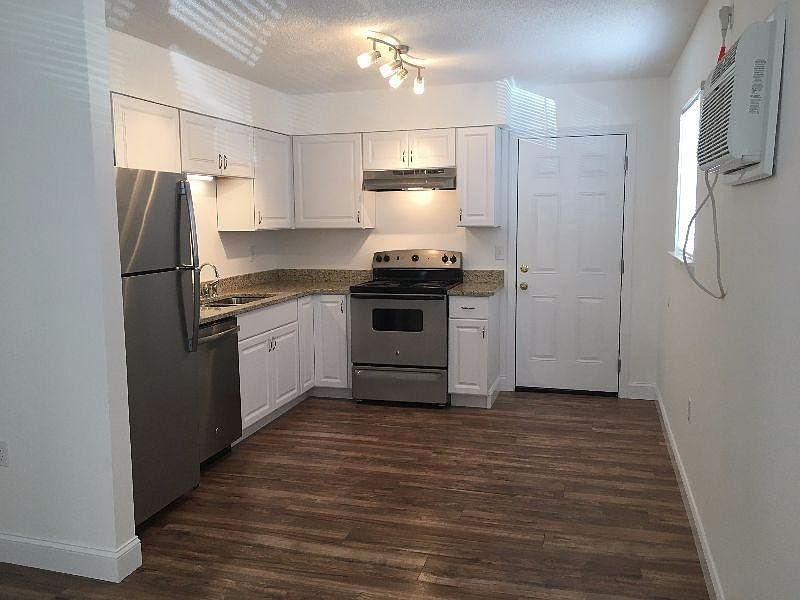 1st image of 1413 29th St APT D