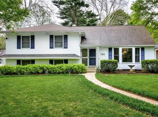 7901 Rosewood Dr, Prairie Village, KS 66208