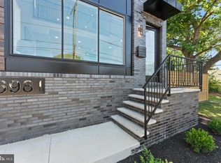6987 Silverwood St, Philadelphia, PA 19128