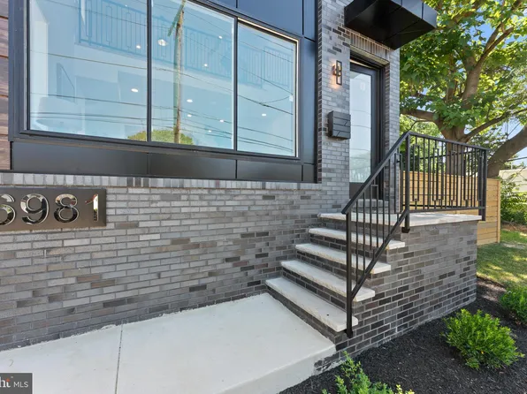 6987 Silverwood St, Philadelphia, PA 19128