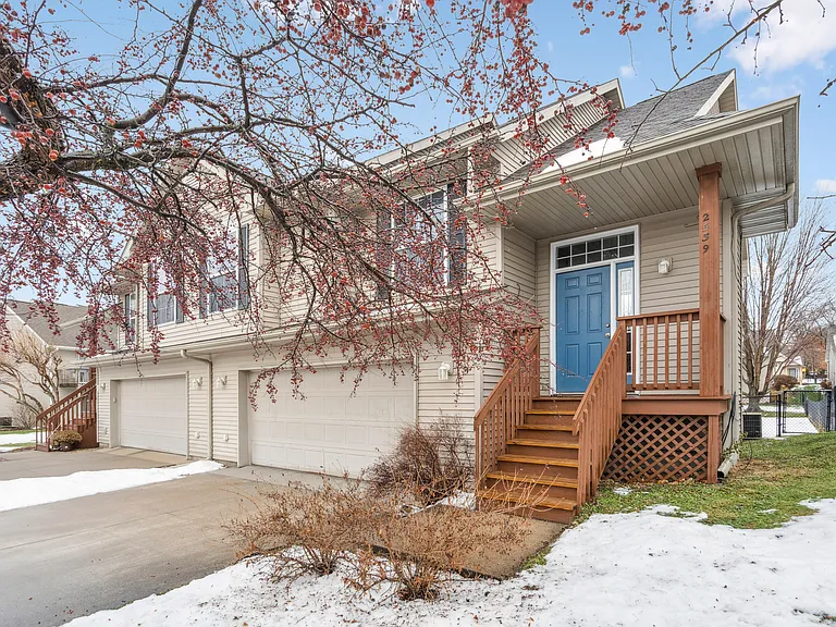 2539 Catskill Ct — Photo 2
