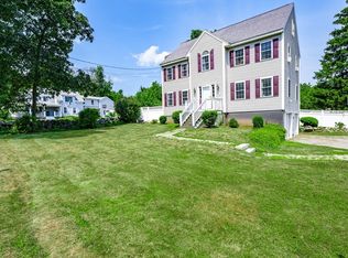 291 Pelham St, Methuen, MA 01844
