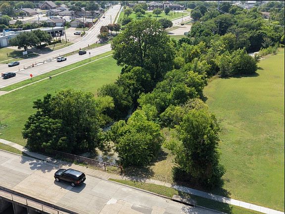 5th image of 635 E Avenue B