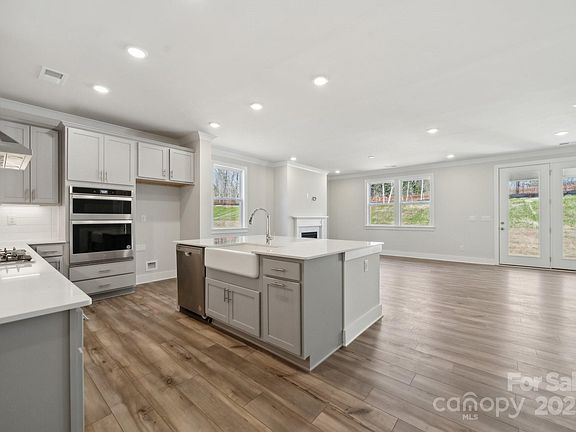 4th image of 9932 Manor Vista Trl