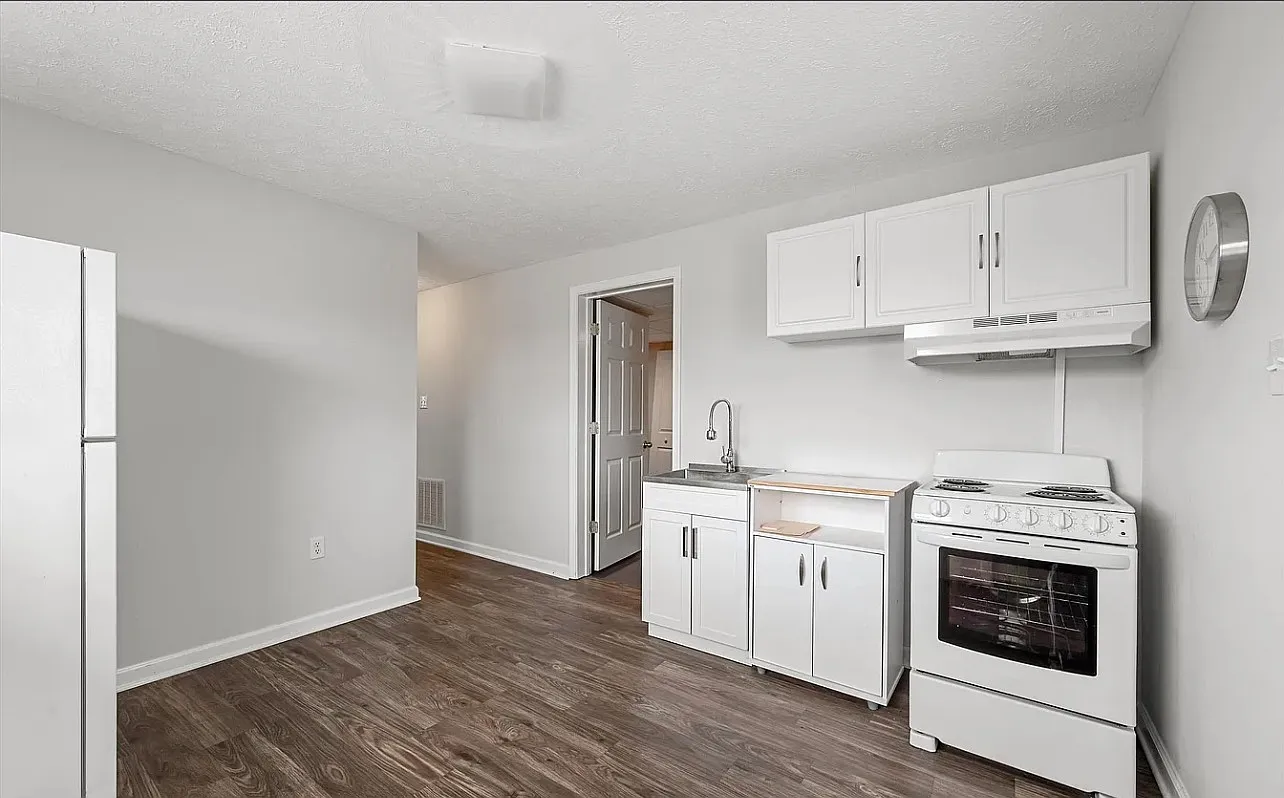 1 bed, 1000 sqft, $1,200 — Photo 4