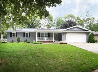 2900 S Dellwood St, Appleton, WI 54915