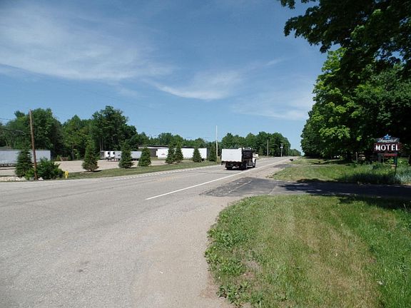 4th image of Blue Star Hwy