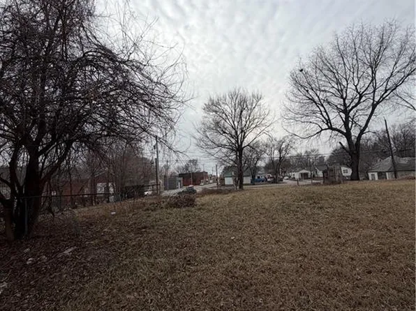 2832 S 19th St, Saint Joseph, MO 64503