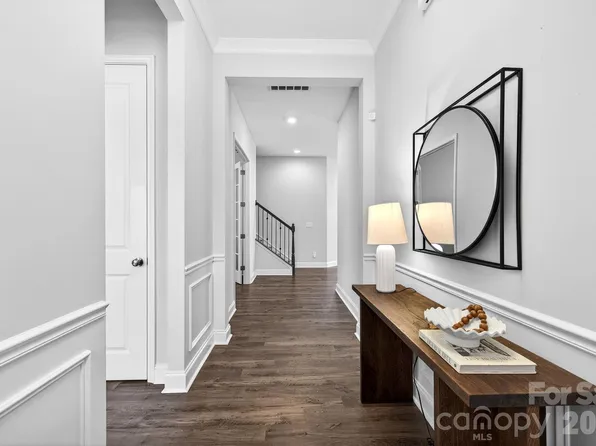 18018 Grey Mossrun Dr, Charlotte, NC 28278