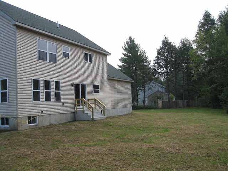 2nd image of 29 LOCUST RIDGE Drive
