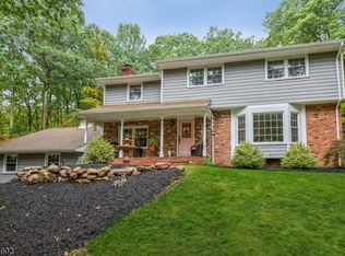 64 Green Hill Rd, Kinnelon, NJ 07405