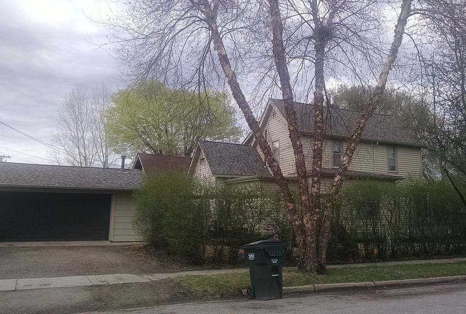 1st image of 303 E Chestnut St