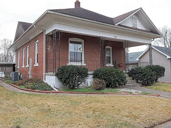 119 W Cherry St, Scott City, MO 63780