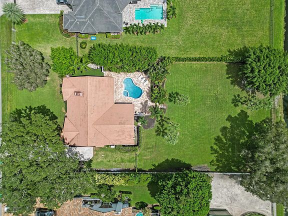 2nd image of 1300 NW 116th Avenue