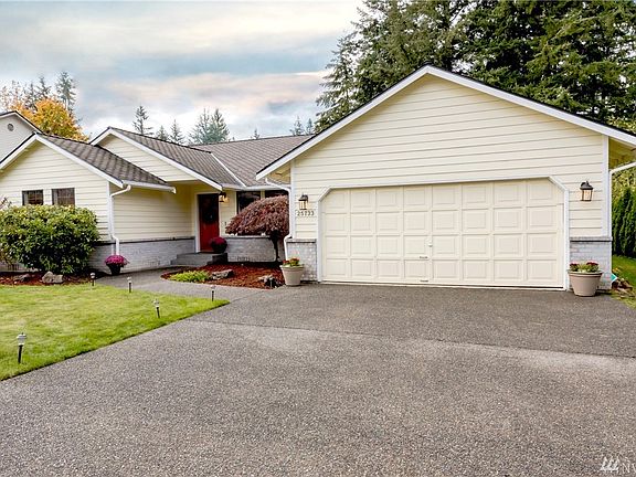 4th image of 25733 Lake Wilderness Country Club Dr SE #C