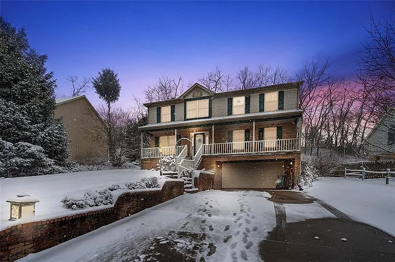 1452 Judy Ln photo 1