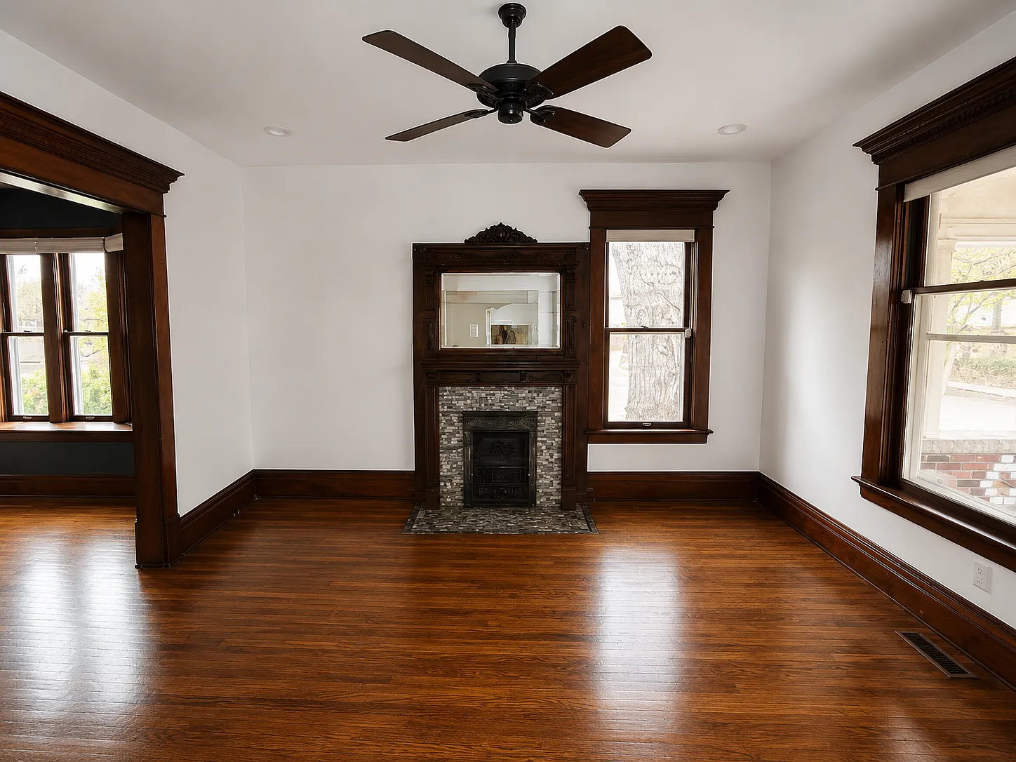 3 bed, 2.5 bath, 1938 sqft, $2,150 — Photo 3