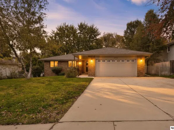 5300 S 65th Street Cir, Lincoln, NE 68516