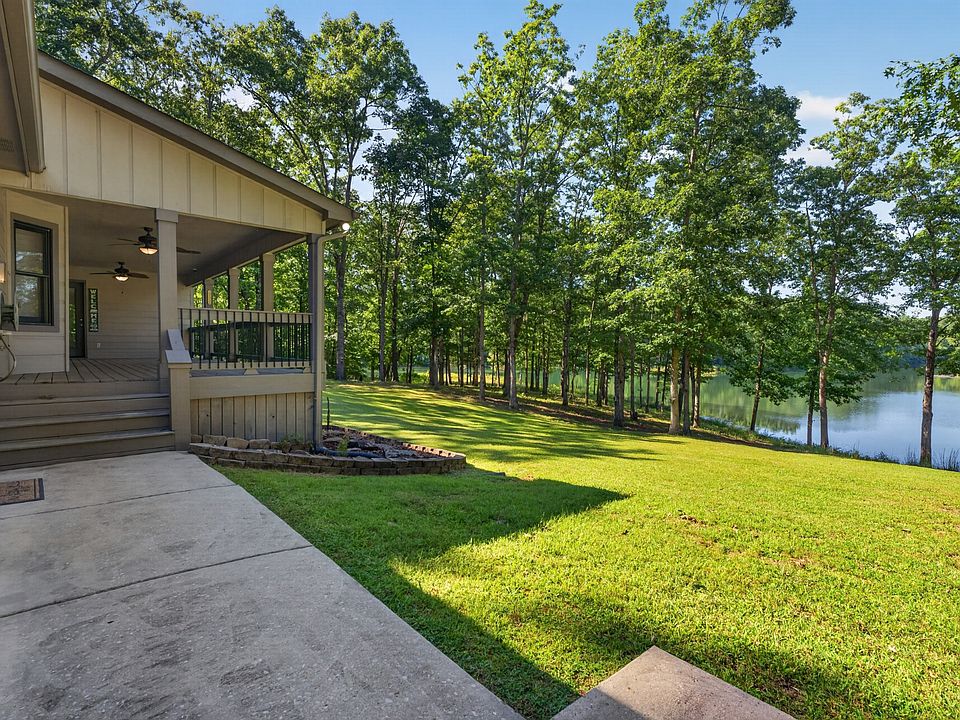 1st image of 107 Chickory Ln