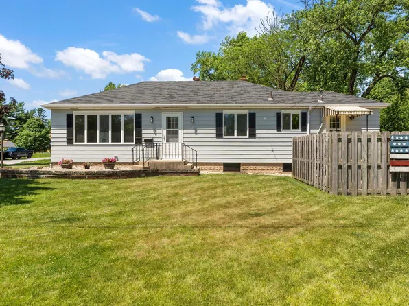 1049 Garfield St, Hobart, IN 46342