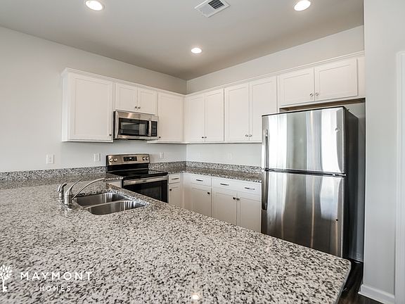 5th image of 124 Shire Dr