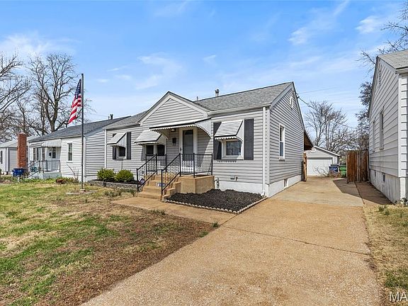 2nd image of 11041 Saint Pius Ln