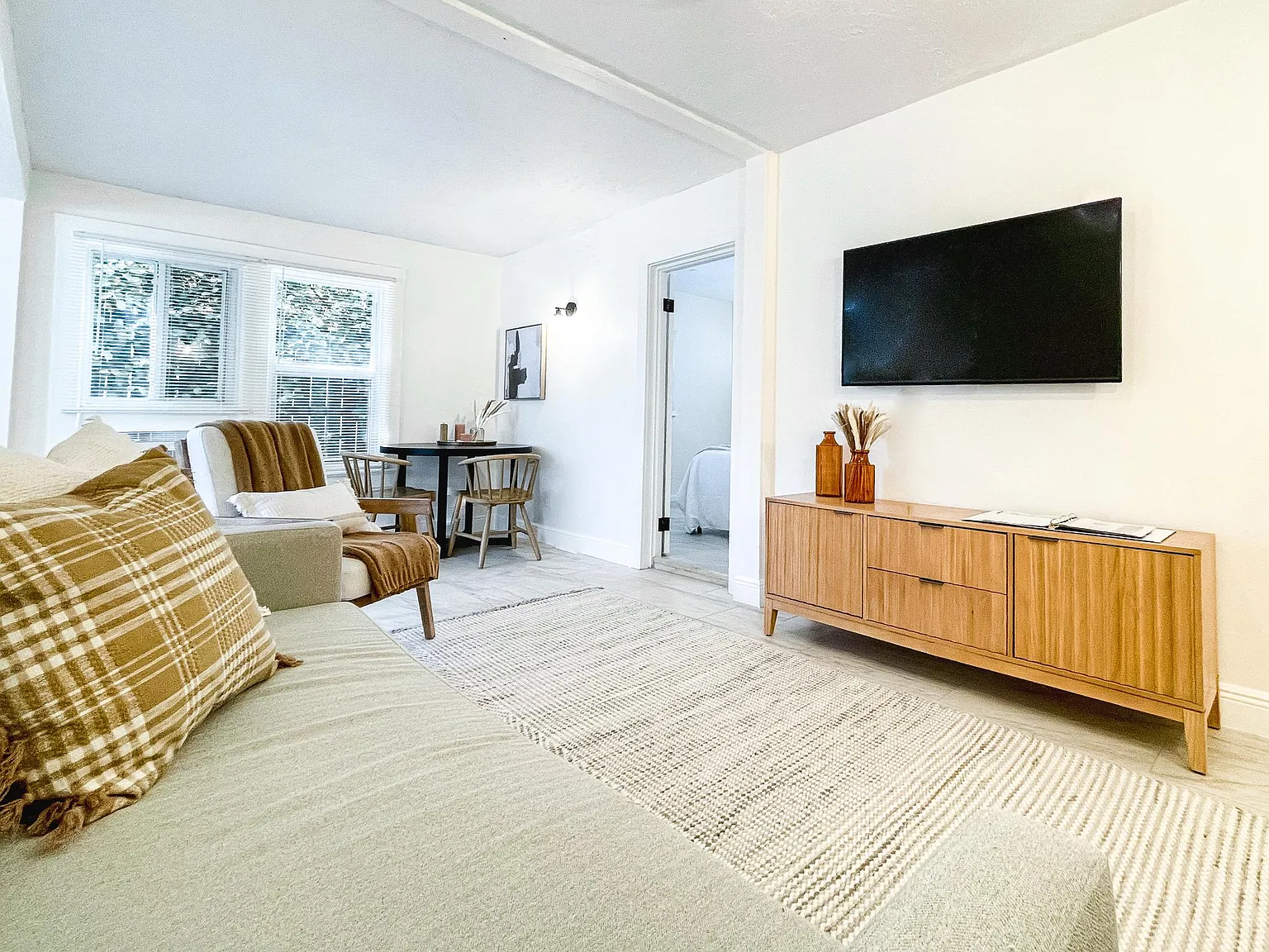 1 bed, 630 sqft, $1,600 — Photo 2
