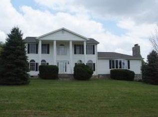 319 Quail Valley Ln, Boones Mill, VA 24065