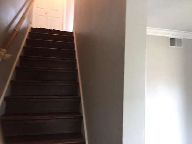 805 Champagne Dr — Photo 10