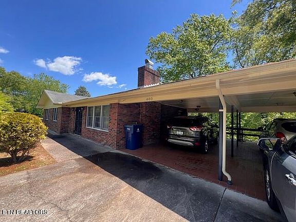 3rd image of 605 Elmwood Dr