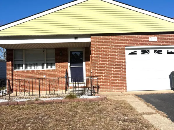 219 Torrey Pines Drive, Toms River, NJ 08757