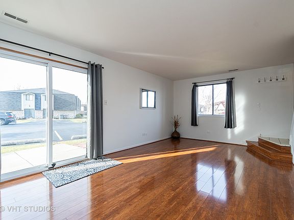 2nd image of 8501 Steven Pl