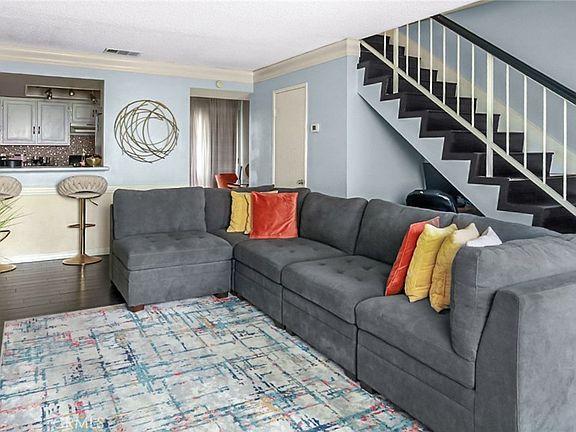 3rd image of 810 W Compton Blvd APT 16