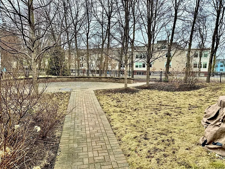 105 Harvey St #105 — Photo 33